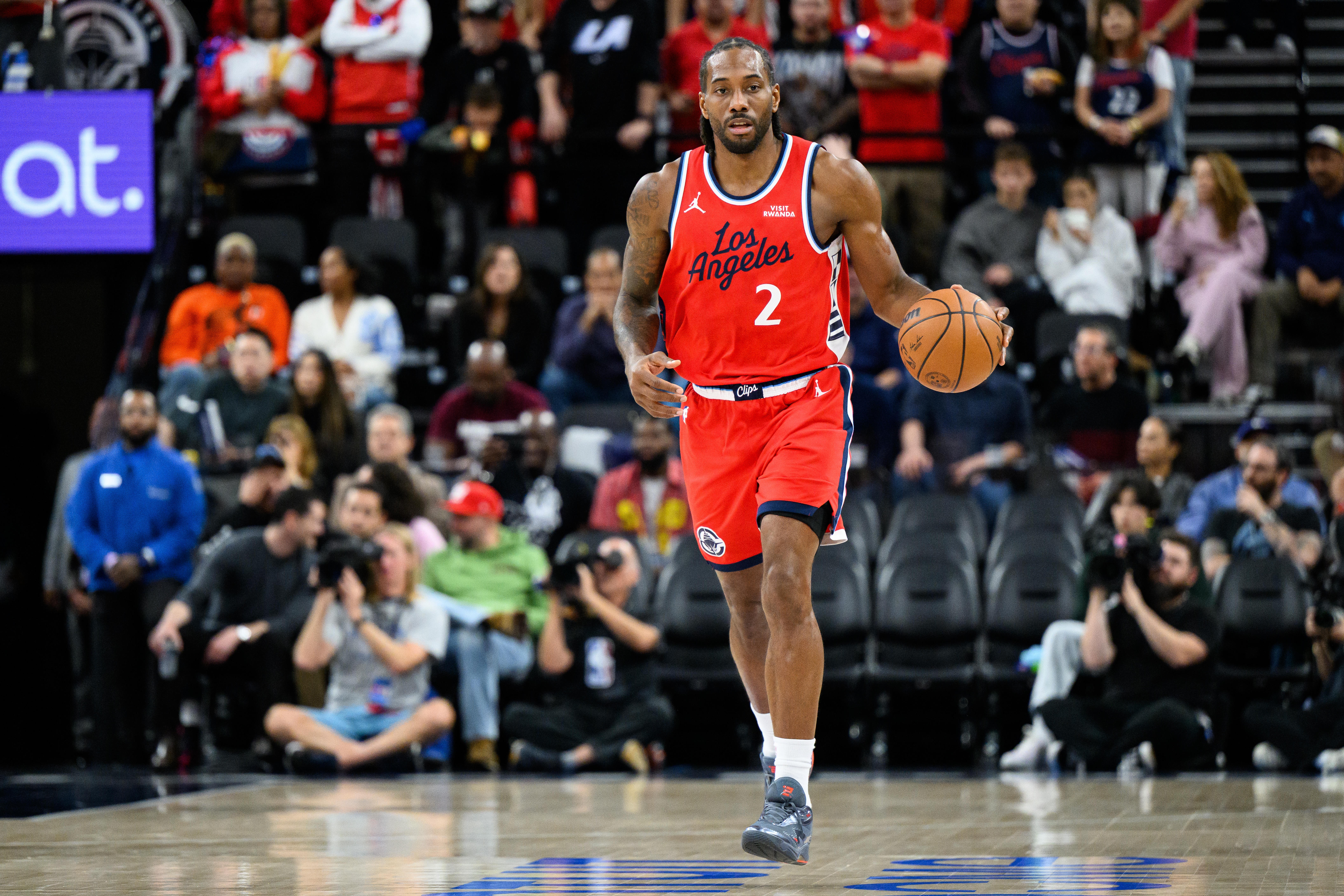 九游官网app下载-杀戮机甲！伦纳德全场19投11中&amp;三分10中6 砍下34分4板3助1断